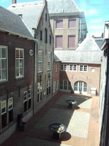 2017-07-daken-bijgebouwen-stadhuis-de-n-bosch